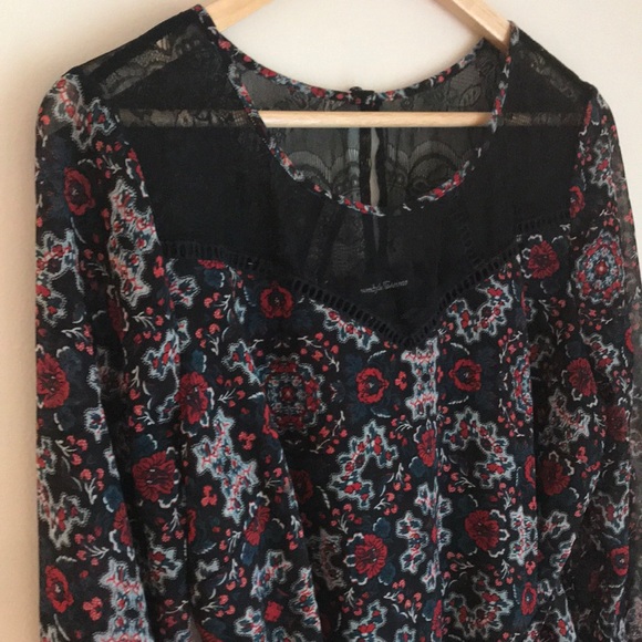 Wendy Bellissimo Black Lace Flower Blouse - Picture 3 of 16